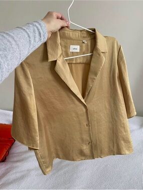Aritzia Wilfred satin Beso shirt